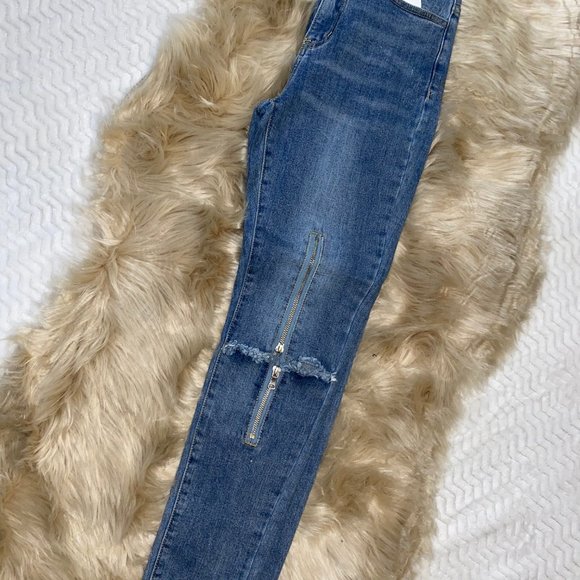 Denim - High Fashion Blue Jeans with Zipped up Knee Skinny leg Stretchy - Picture 3 of 4